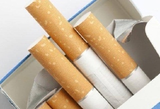 Resmi, Pemerintah Naikkan Harga Rokok di 2022